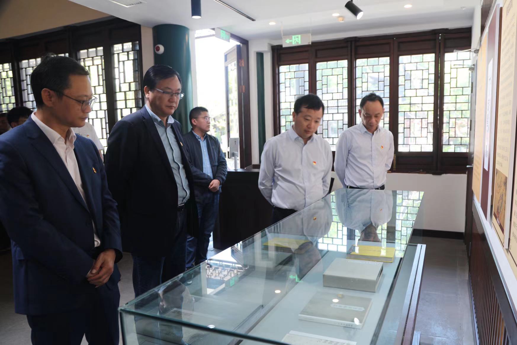 c1cd19cee2eff3813b9f6b4b14a07f4.jpg c1cd19cee2eff3813b9f6b4b14a07f4.jpg